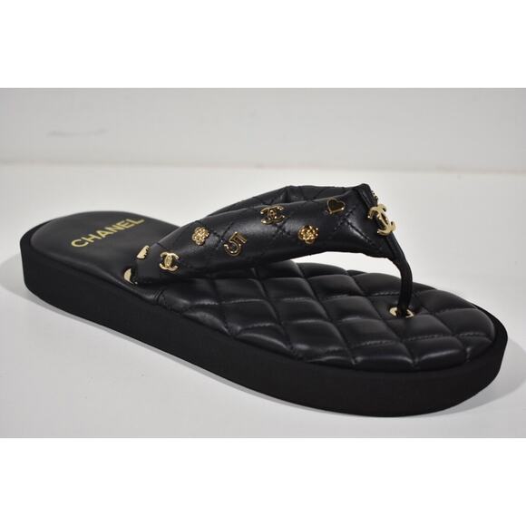 Chanel 23P Black Quilted Charms Padded Pool Thong Logo Slide Flat Sandal 37.5 - Picture 1 of 12